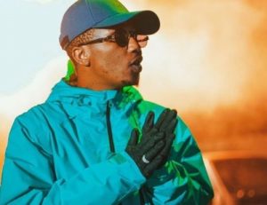 Check out Emtee shows off his new R65k chain